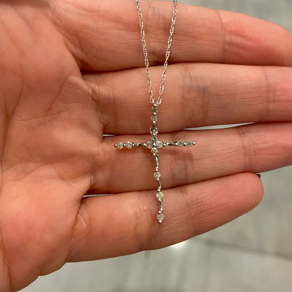 100% natural diamond 10K white gold necklace